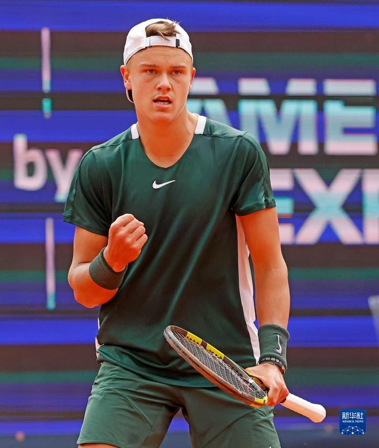 麦迪逊斗殴 麦迪逊斗殴