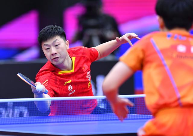 一位充满活 一位充满活