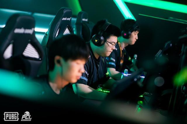 在这样的背 在这样的背