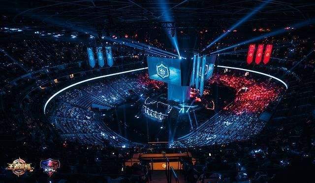 希尔德7三分砍27分库里20分 勇士大胜爵士41分.