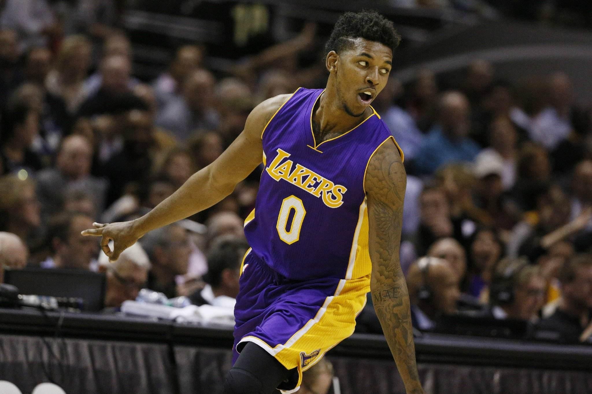 只需在足够 只需在足够